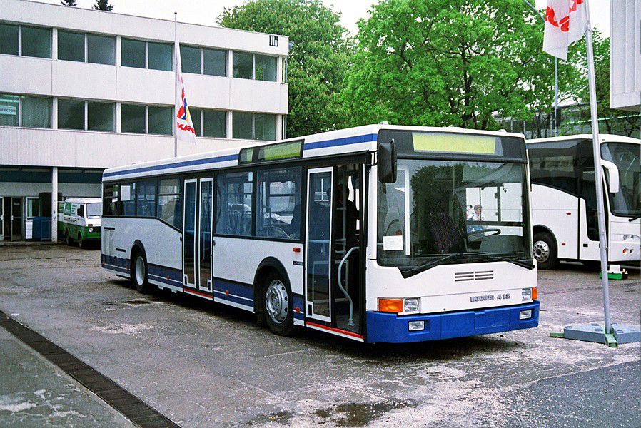 Az esélyegyenlőség jegyében - a hazai alacsonypadlós buszok fejlődése 10 1 412 pl