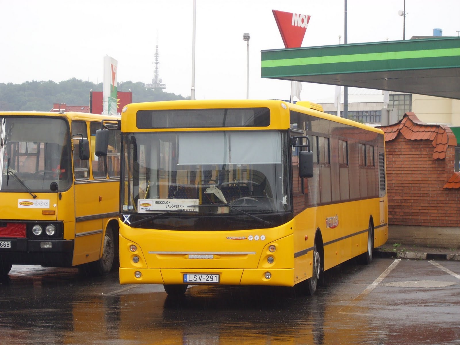 Az esélyegyenlőség jegyében - a hazai alacsonypadlós buszok fejlődése 21 3 1