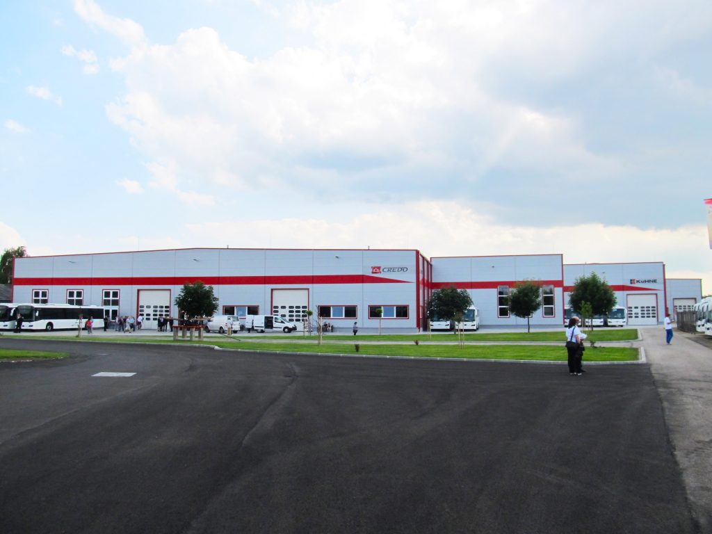 Átadták a Kravtex-Kühne Csoport új autóbuszgyártó csarnokát 5 IMG 6464b