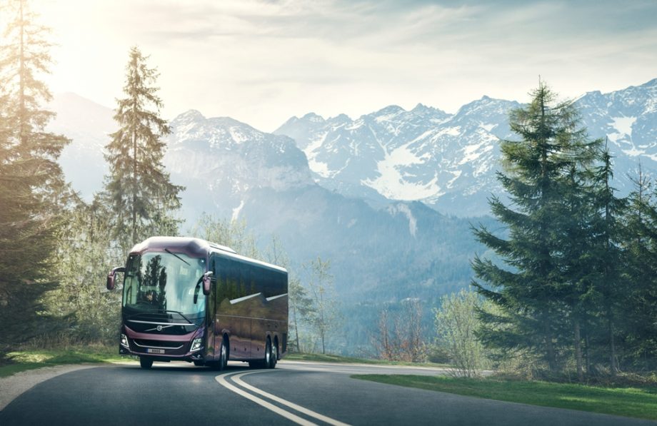 Premiera nowych autobusow turystycznych Volvo 9900 1