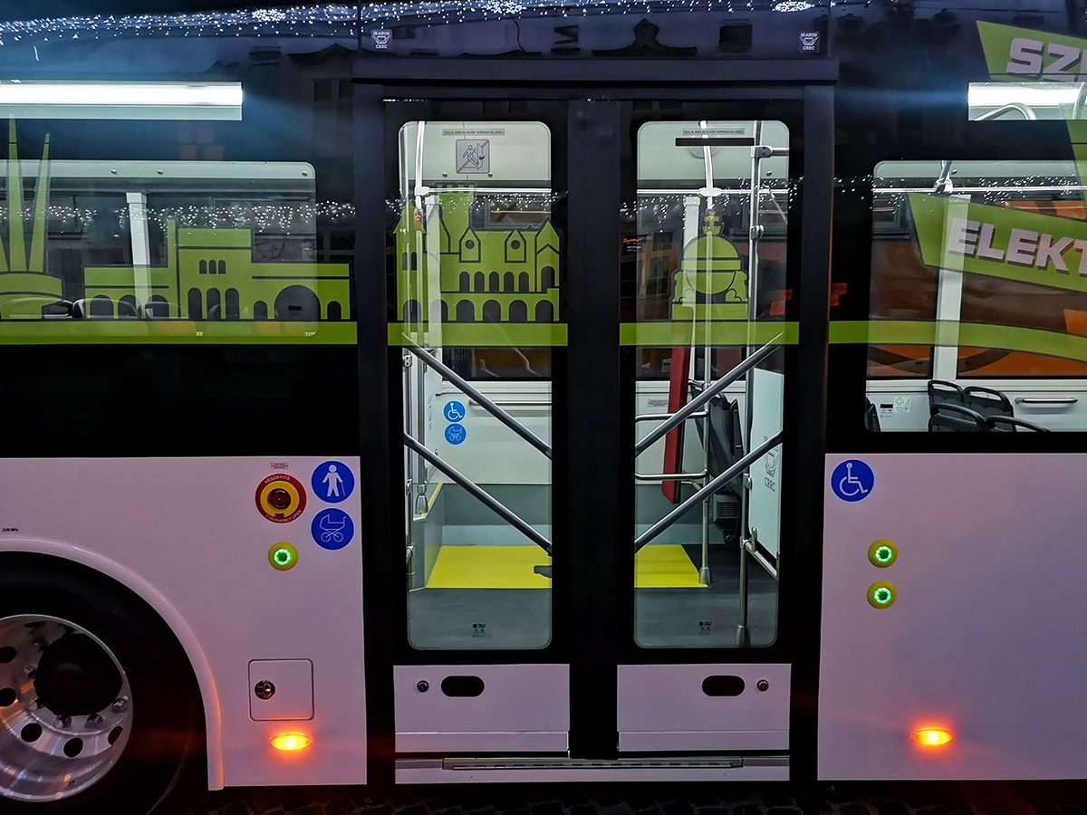 Távol-keleti nyitás – Ikarus-CRRC IC 1211 U CityPioneer bemutató 6 IMG 20181218 172226b