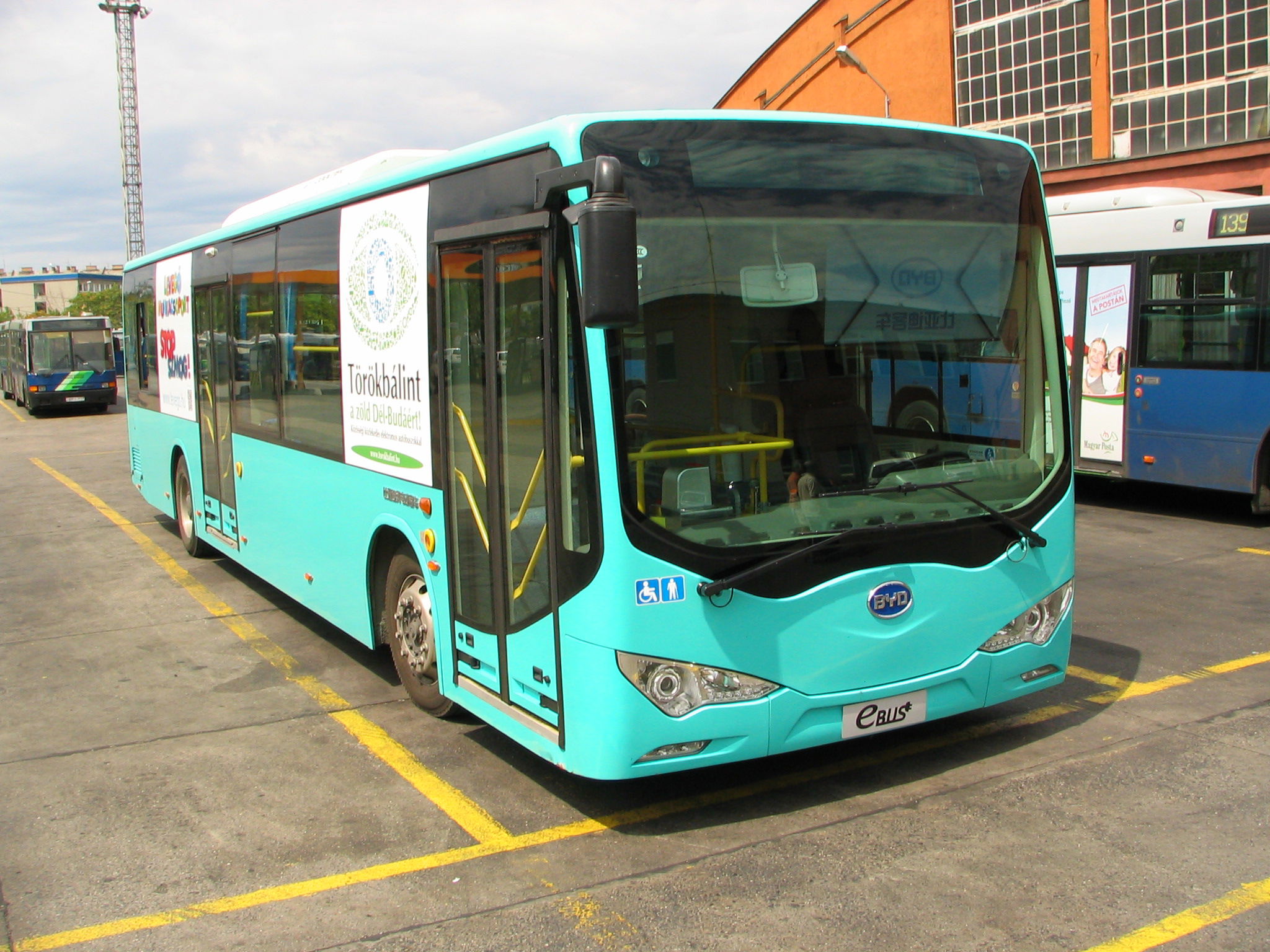 Kínai receptúra - látogatás a komáromi BYD gyárban 2 byd4 nagy