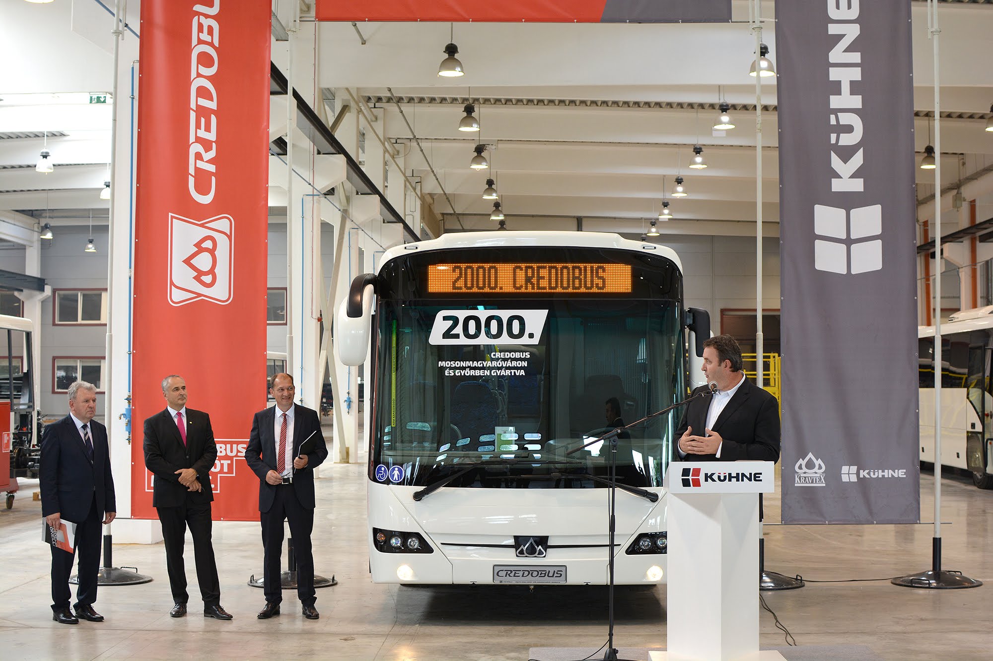 Évfordulós ajándék - elkészült a kétezredik Credo autóbusz 5 2019 06 07 Elkészült a 2000. Credobus 1s