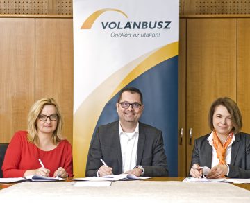Tizenöt darab nagy befogadóképességű busszal erősít a Volánbusz