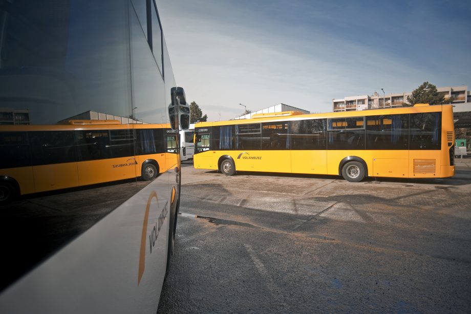 Felfüggesztette a 30 százalékos járatkihasználtságra vonatkozó korlátozását a Volánbusz