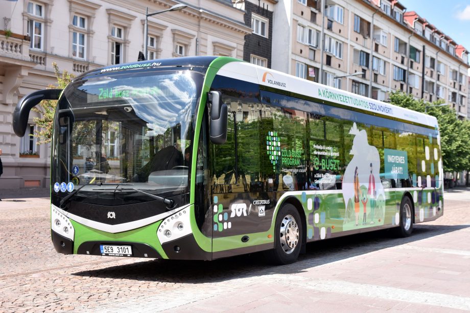 Június 20-ig elektromos SOR-t tesztel Szolnokon a Volánbusz