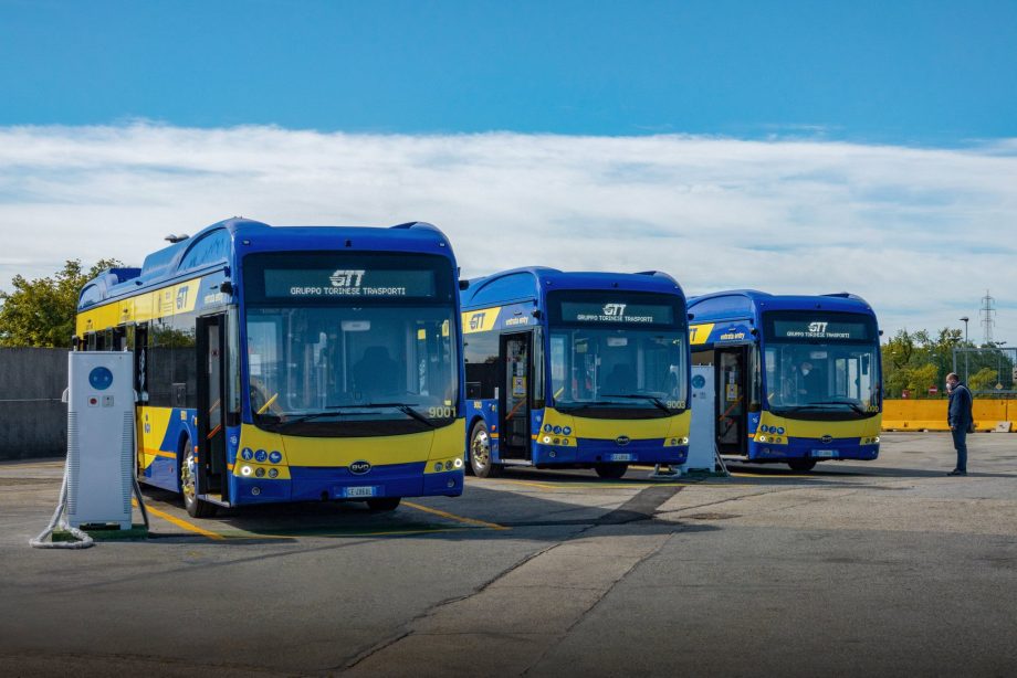 Komáromi összeszerelésű BYD villanybuszok állnak forgalomba Torinóban 1 E161mBZWUAIjyjz