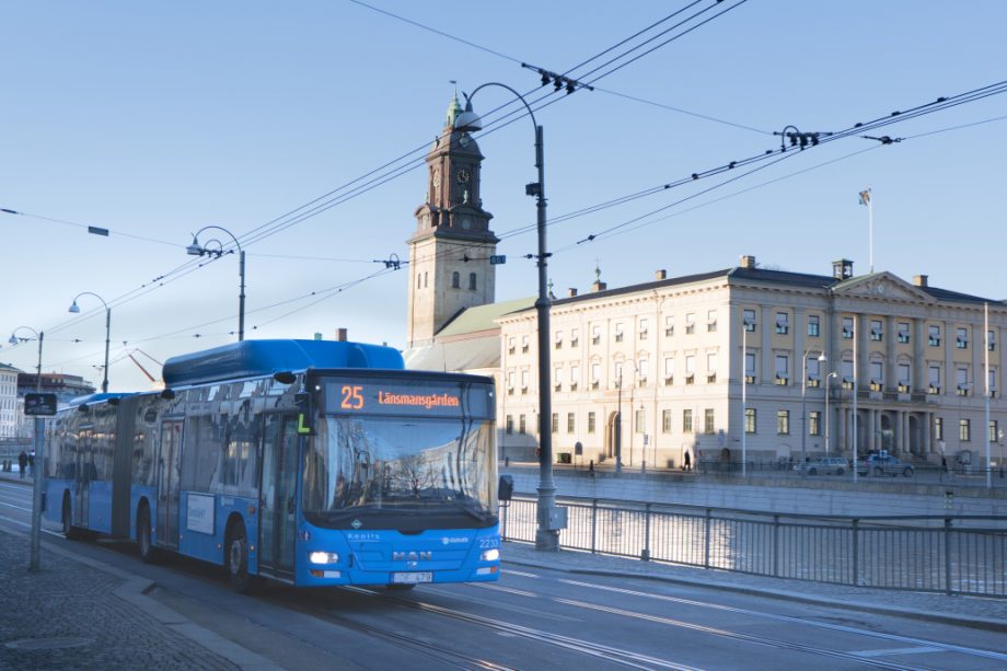 Elektromossal váltja biogáz és biodízel üzemű buszait Göteborgban a Keolis 1 dsc03619 stadshuset vid gustav adolfs torg i goteborg linje25 cimlapkep