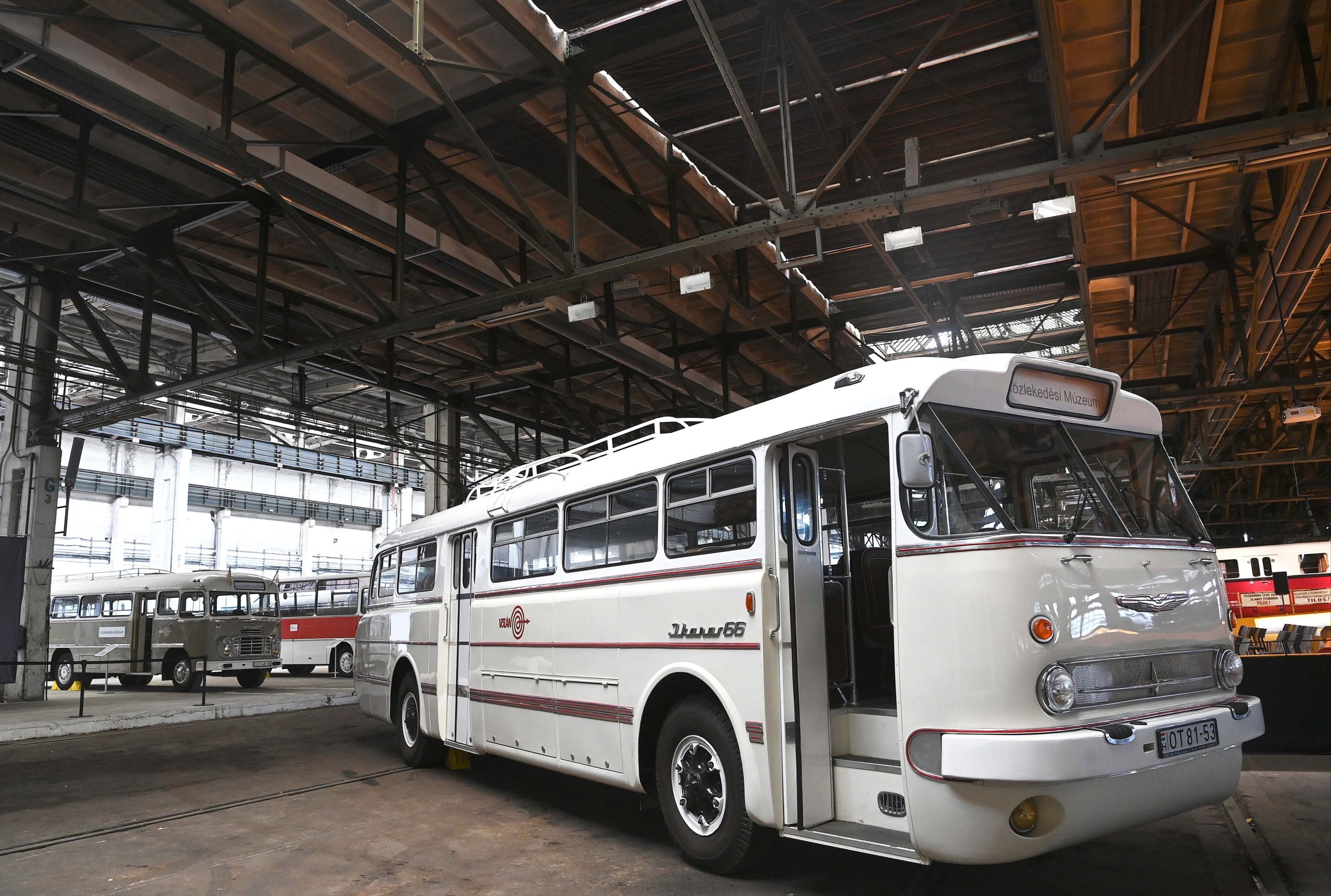 Bemutatta restaurált "faros" Ikarusát a Közlekedési Múzeum 5 20210827 184543 scaled