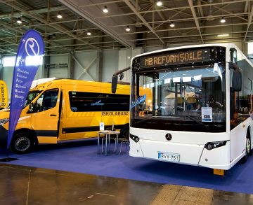 Az ITK buszaival startol az Úszó Nemzet Program