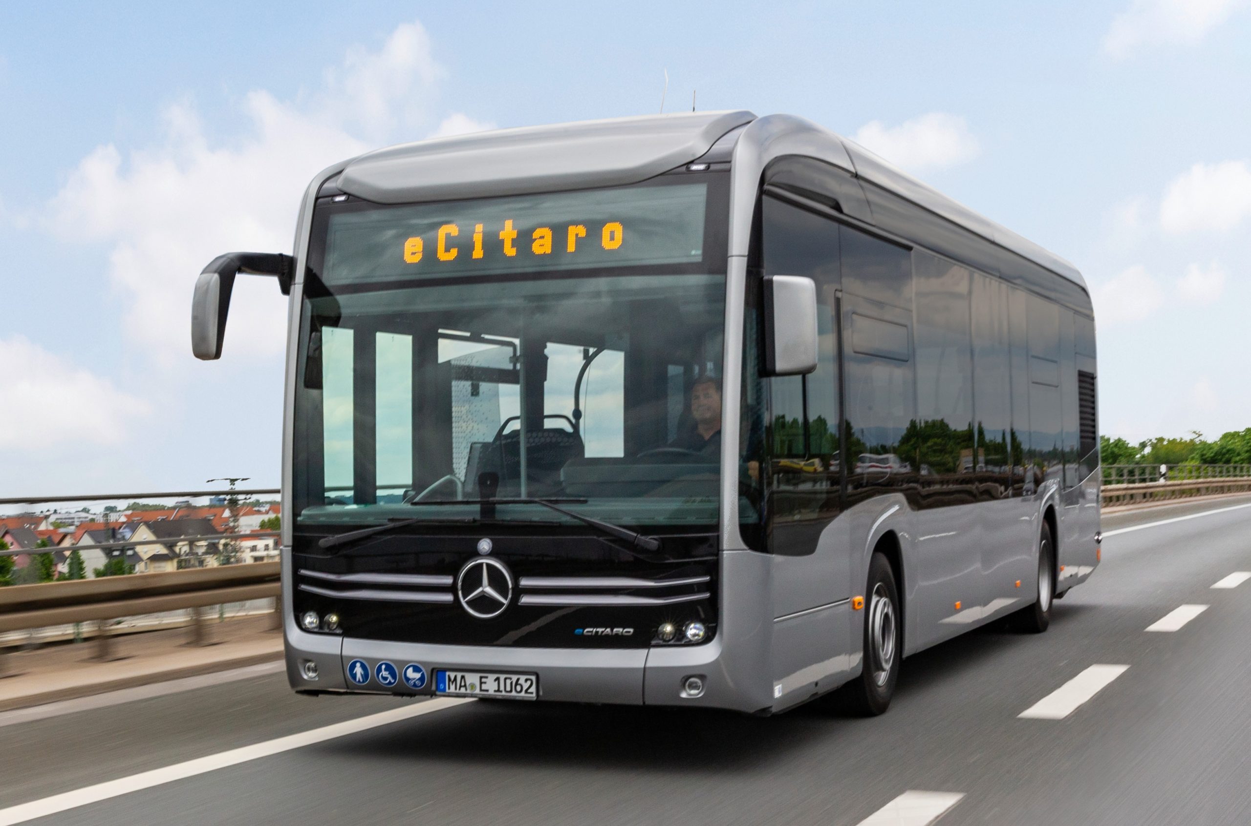 Jövő év májusában érkeznek Debrecen eCitarói