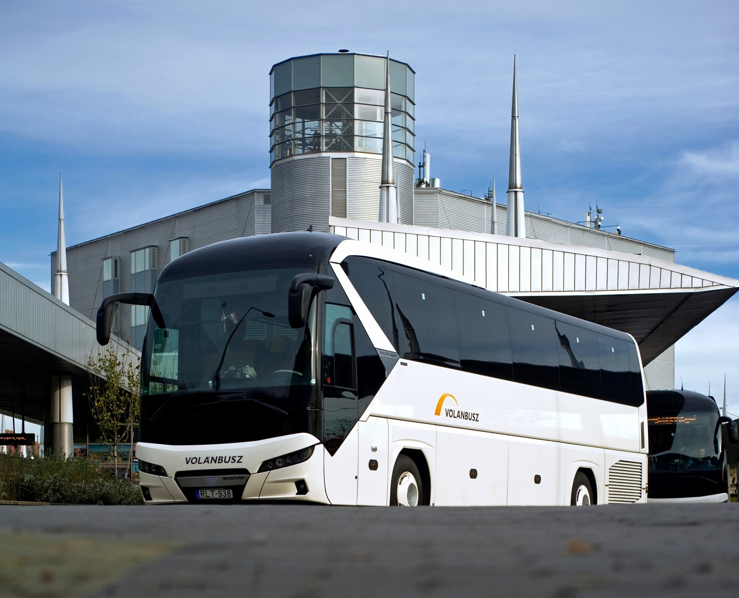 A MÁV-Volán-csoport bérrendszerének összeomlásától tart a VSZ és  KKSZ