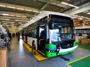 Meglátogattuk a készülő miskolci BYD villanybuszokat Komáromban 1 IMG 20220530 114217 cimlapkep