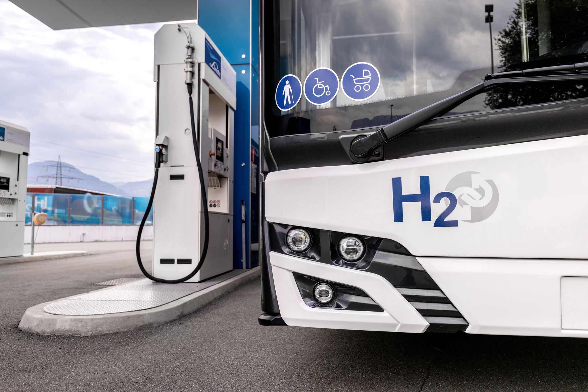 Szeptemberben mutatkozik be a Solaris csuklós hidrogénbusza 2 Solaris Urbino 12 hydrogen Bolzano 9