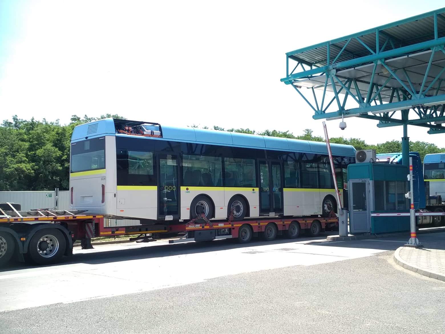 Röszkén kapták lencsevégre a Tide Bus Danmark vadonatúj Van Hool A13-asait 3 received 1338221330034449