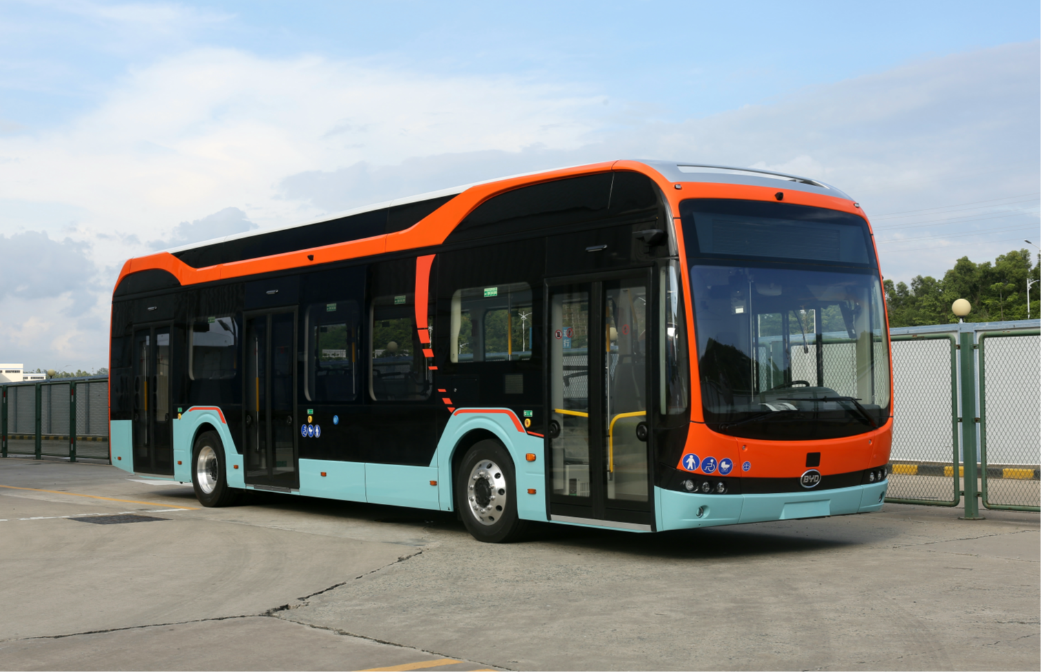 Győrben és Egerben is bemutatkozik a BYD iF Design Award díjjal kitüntetett demóbusza 1 20220927 141834