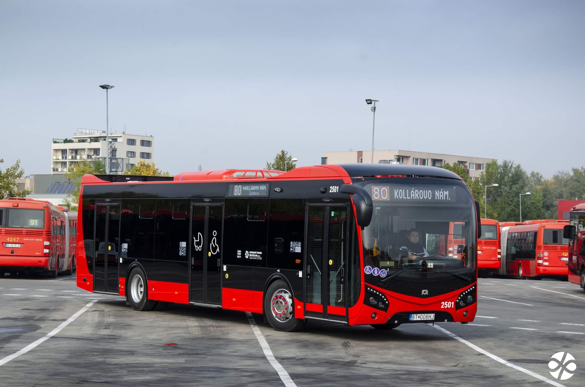 Újabb flottafrissítés Pozsonyban: 63 SOR NS 12 érkezik a szlovák fővárosba