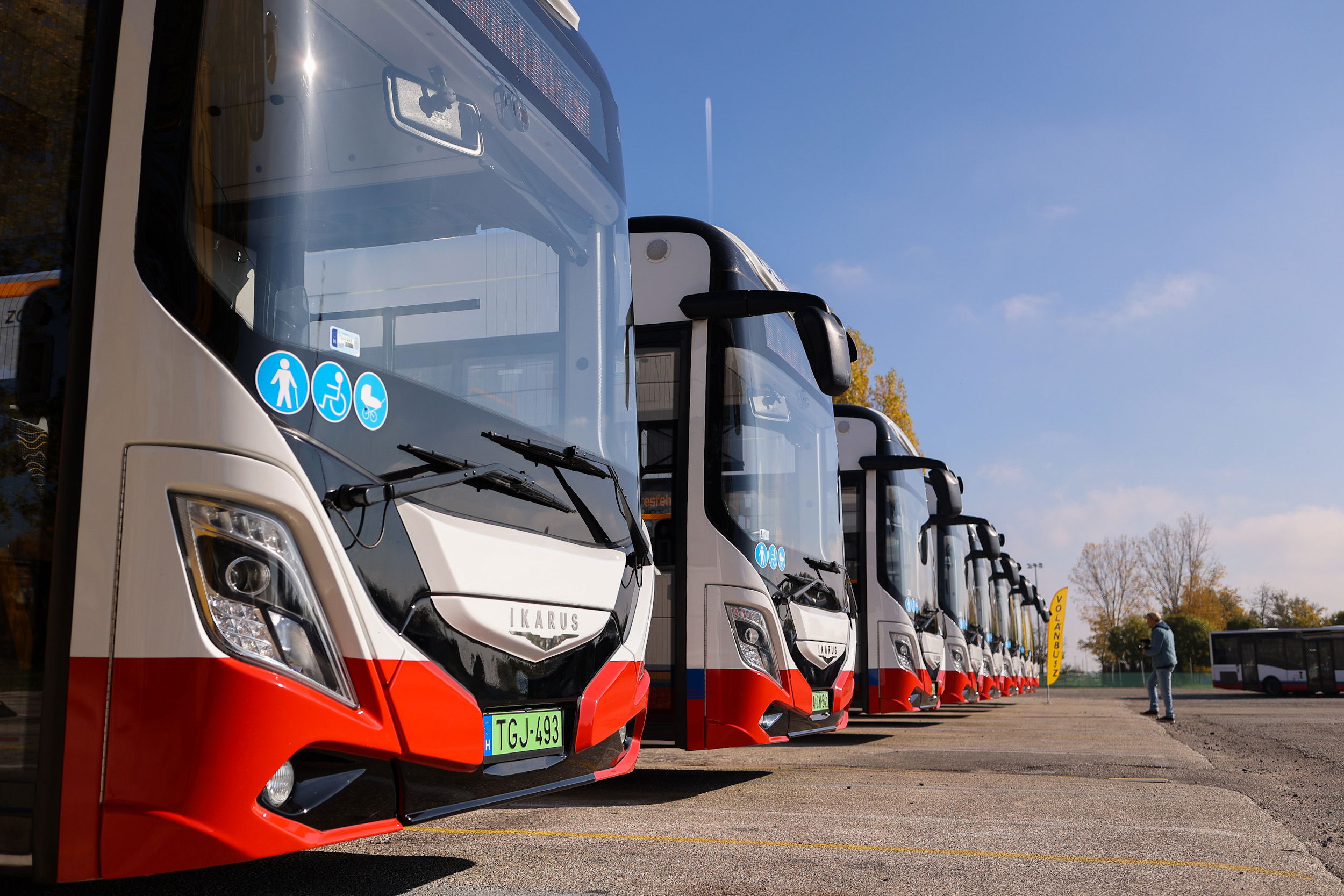 Teljes a székesfehérvári elektromos Ikarus 120e-flotta 2 PT 3316