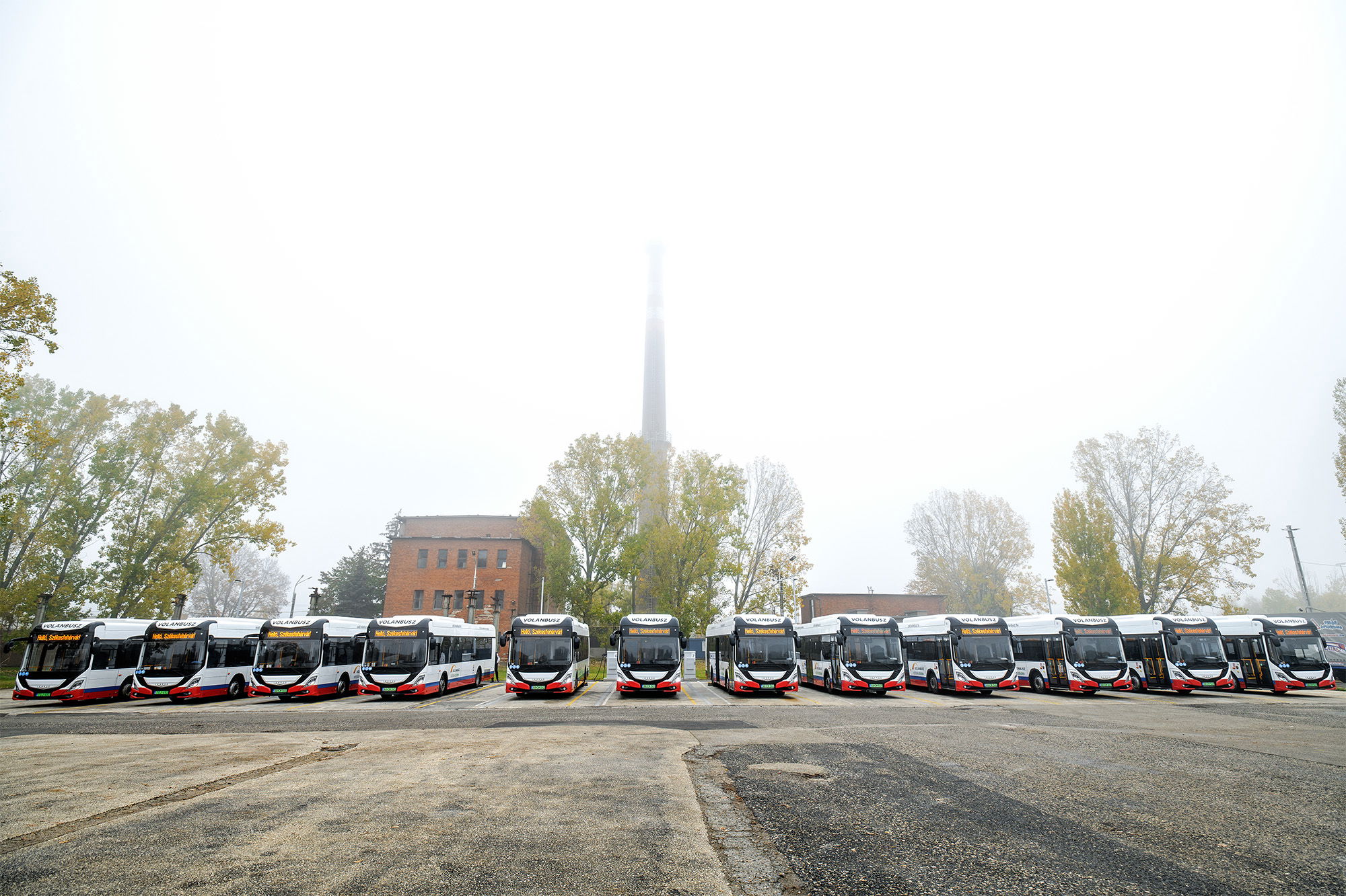 Teljes a székesfehérvári elektromos Ikarus 120e-flotta 3 Szekesfehervar 12 elektromos busz Volanbusz 20221027 01 Foto Volanbusz