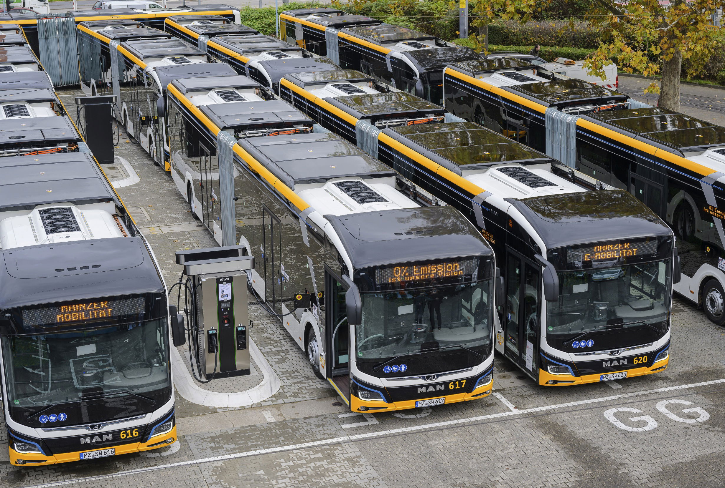 Huszonhárom villanyhajtású csuklós MAN érkezett a mainzi MVG flottájába 2 nz90269
