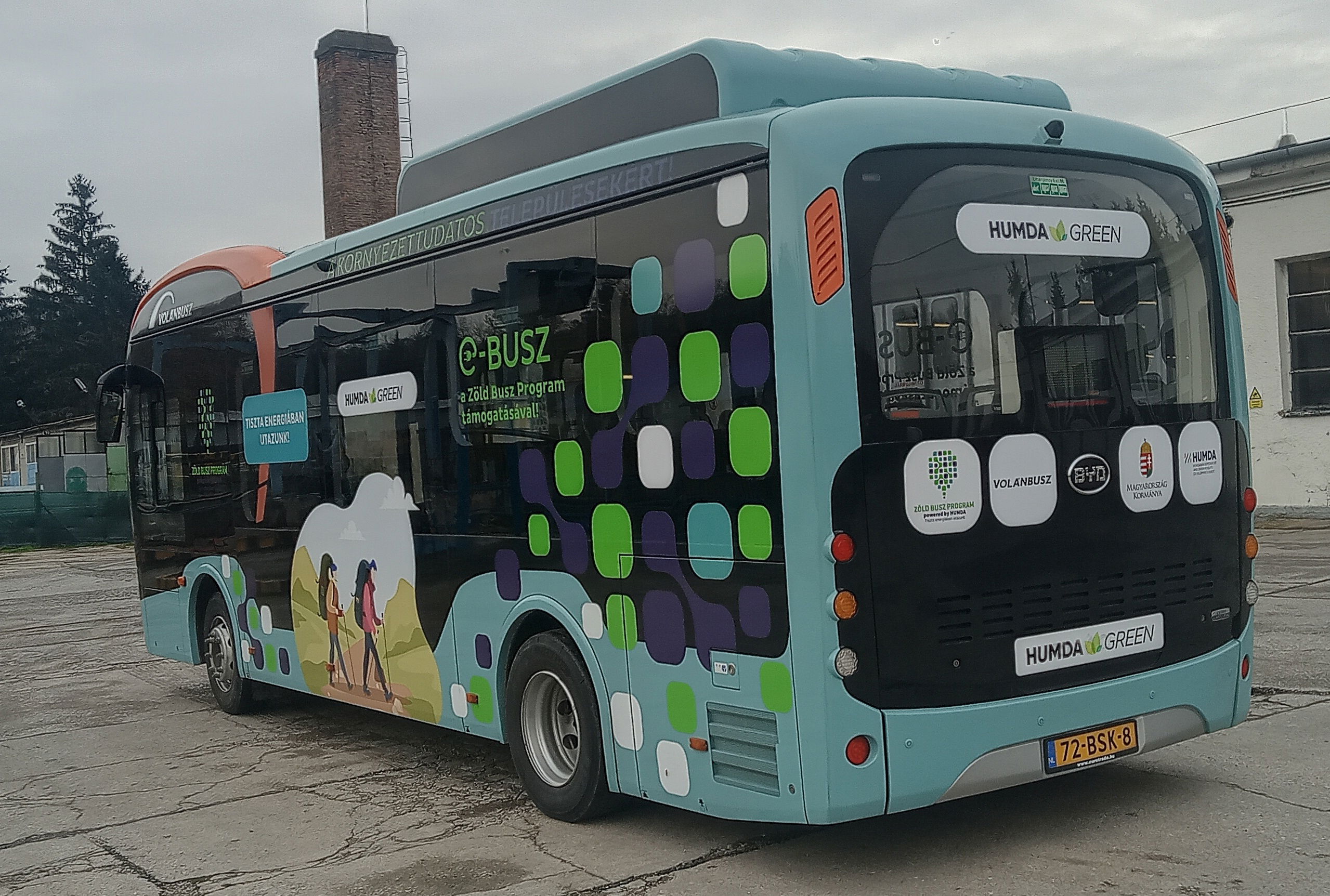 Komló is kipróbálja a BYD villanymidijét 2 Komlo2 KEP