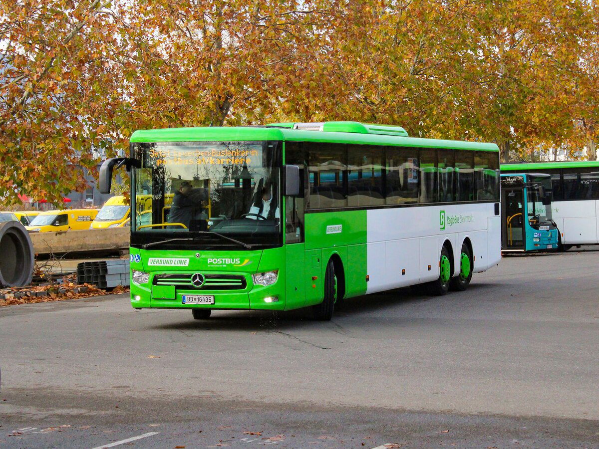 Negyvennyolc háromtengelyes Intourót állított forgalomba az ÖBB Postbus