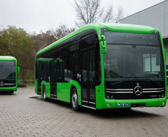 A hétvégétől már utasforgalomban is lehet találkozni a Tüke Busz eCitaróival
