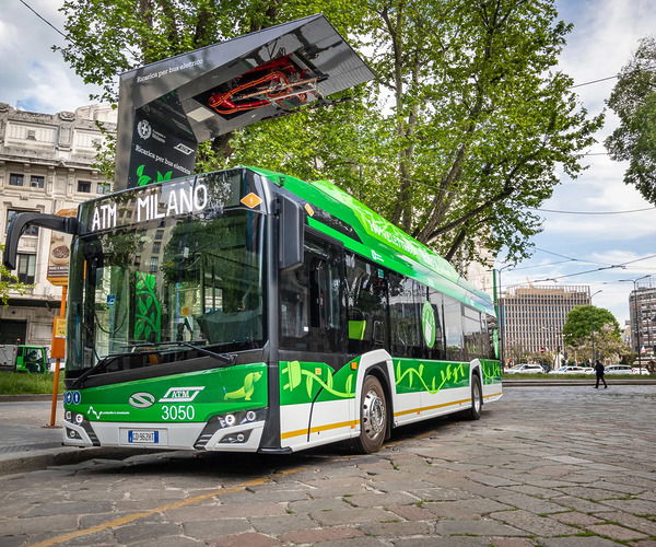 A BYD, az Iveco, az IIA és a Solaris fut versenyt a 340 darabos milánói villanybusz-tenderen