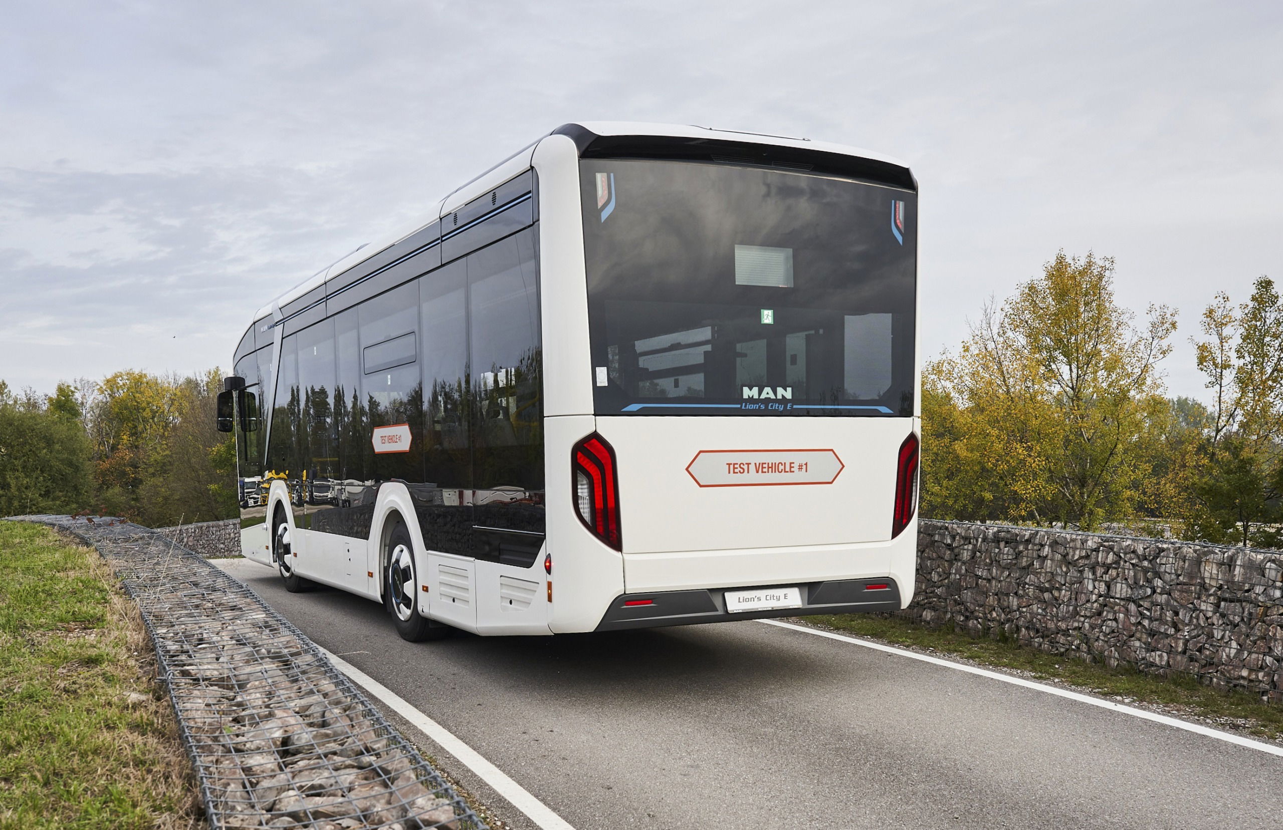 Az "Év városi buszának" választották az MAN Lion’s City 10 E-t Spanyolországban 3 p bus eot man emob exp lionscity10e 05