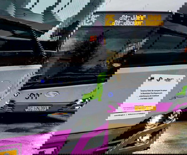 Elektromos Solaris csuklós buszokat vásárol Kolozsvár