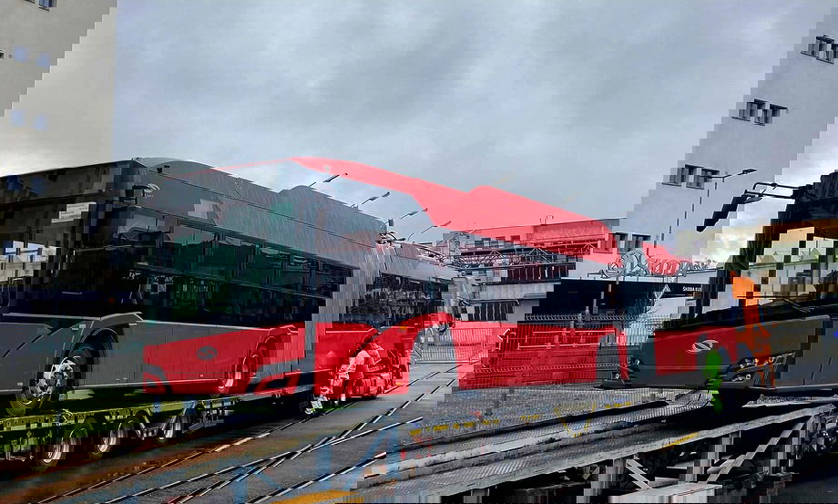 Hétfőn elindult Plzeňből a BKK 48 darabos Trollino flottájának utolsó csuklós példánya 1 336910682 1284693395416092 2874136154709116763 n