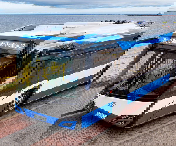 Már 2024 első negyedévében megérkezik Bukarest 100 darabos Solaris troli-flottája
