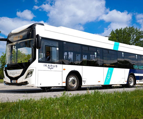 Két, az Ikarus által is megpályázott villanybusz-tendert is visszavontak Lengyelországban