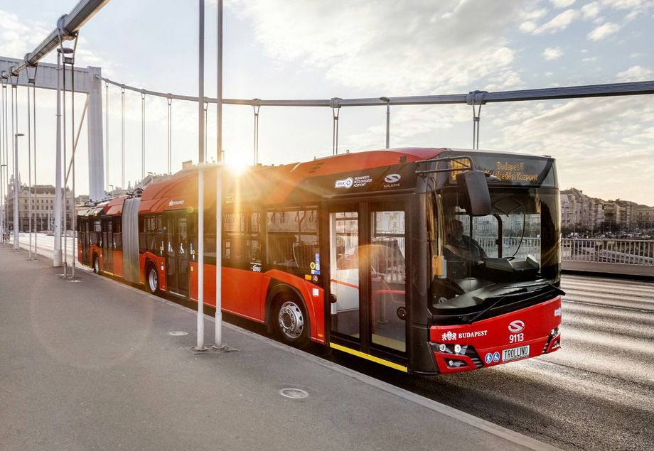 Hamarosan utcára kerülnek a 48 darabos budapesti Solaris Trollino-flotta utolsó darabjai is 1 Trollino 18 3