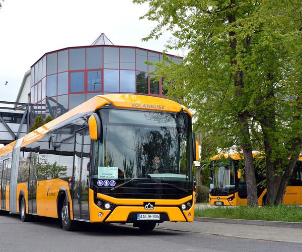 Százmilliós Econell csuklós buszokat szállít a Kravtex a Volánbusznak