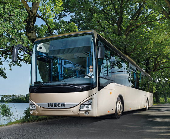 Alacsony belépésű helyközi villanybuszt dob piacra az Iveco