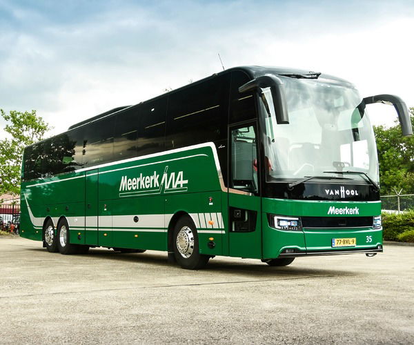 Átadták az új Van Hool T-sorozat első szériapéldányait