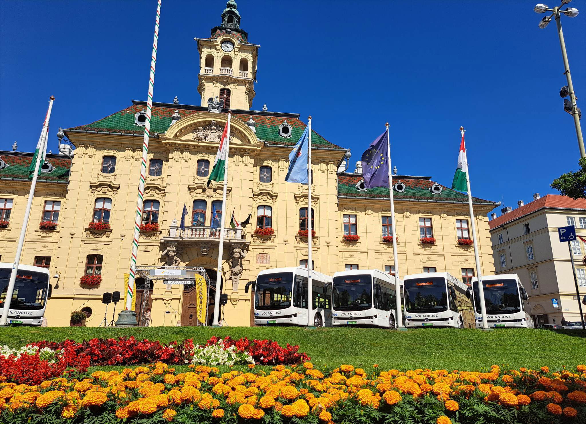 A szegedi kocsik átadásával teljessé vált a Volánbusz elektromos BYD-flottája 7 received 270591318977792