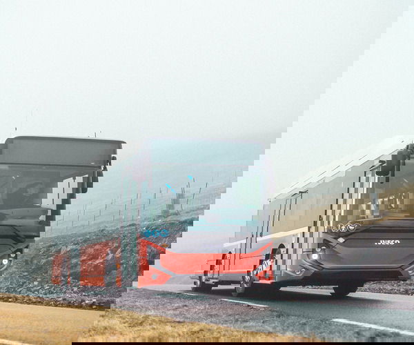Az Iveco logóját viselik a Feröer-szigetek első elektromos buszai