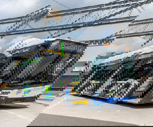 Krakkóban beváltak az elektromos Solarisok, már 98 közlekedik a városban