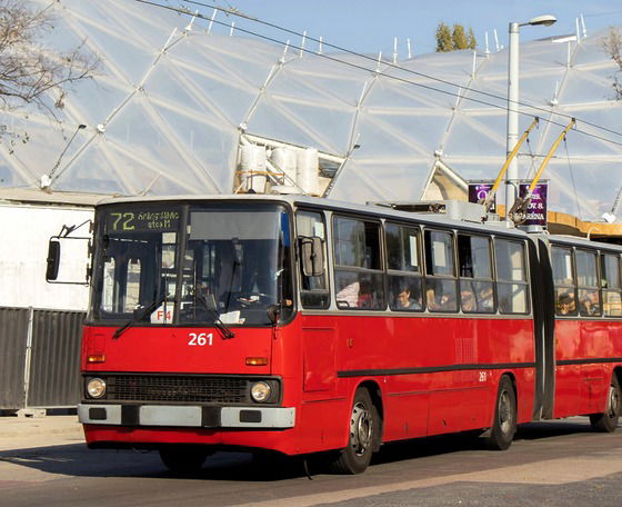 Használt Ikarus trolikkal és Volvo autóbuszokkal erősíti flottáját az SZKT