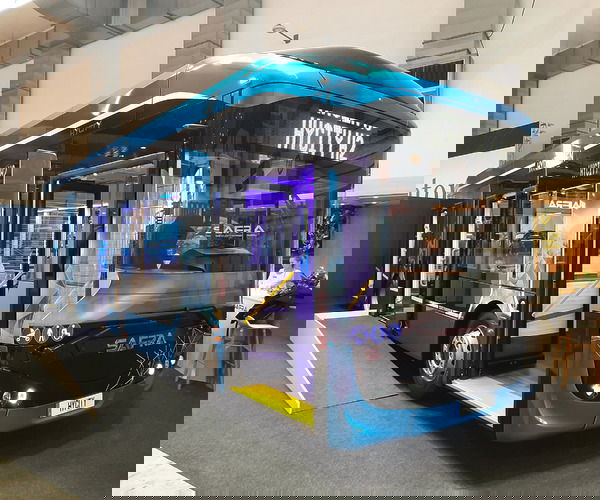 Busworld Europe 2023: látványosra sikerült a Safra új hidrogénbusza