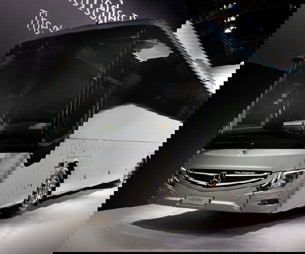 Busworld Europe 2023: a kiállítás legnagyobb standján mutatta be újdonságait a Daimler Buses