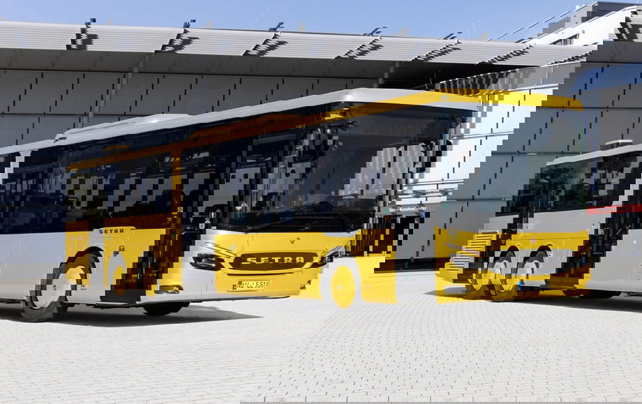 Háromtengelyes változattal egészült ki a Setra új MultiClass családja 1 23DT210 002 1 1