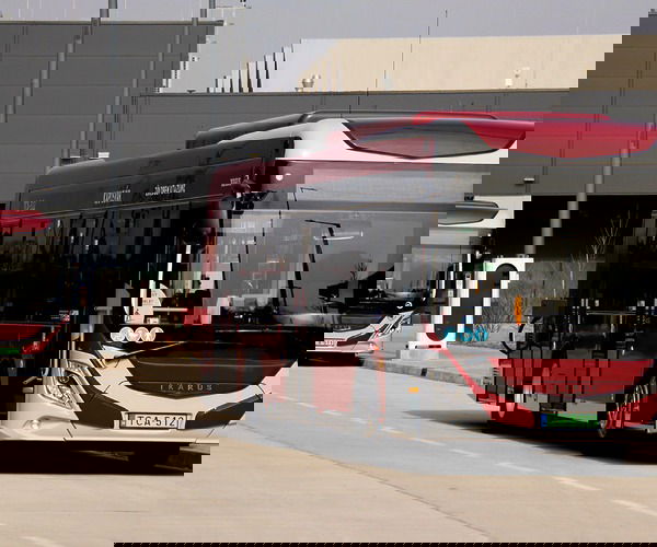 Csuklós, szóló és midi villanybuszok beszerzését indította el Kaposvár