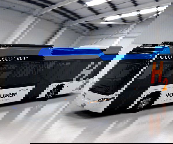 Egy cambridge-i professzor óva int a hidrogénbuszok használatától