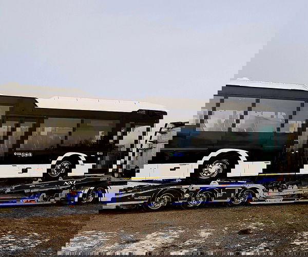 A megszűnő Citywide karosszériájával épített alacsony belépésű villanybuszt a Scania