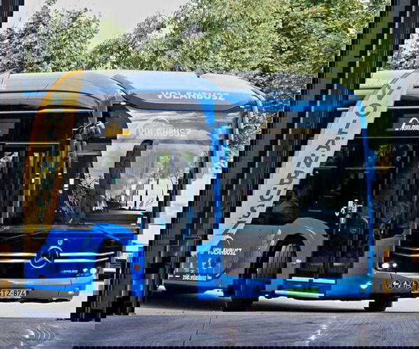 Négy és fél milliárd forint értékben szerezhet be elektromos buszokat a Volánbusz