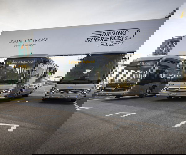 Daimler Buses Driving Experience 2024: középpontban a balesetmegelőzés