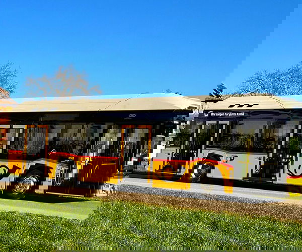 Hét év után újra hidrogénbuszt tesztel a svájci PostAuto